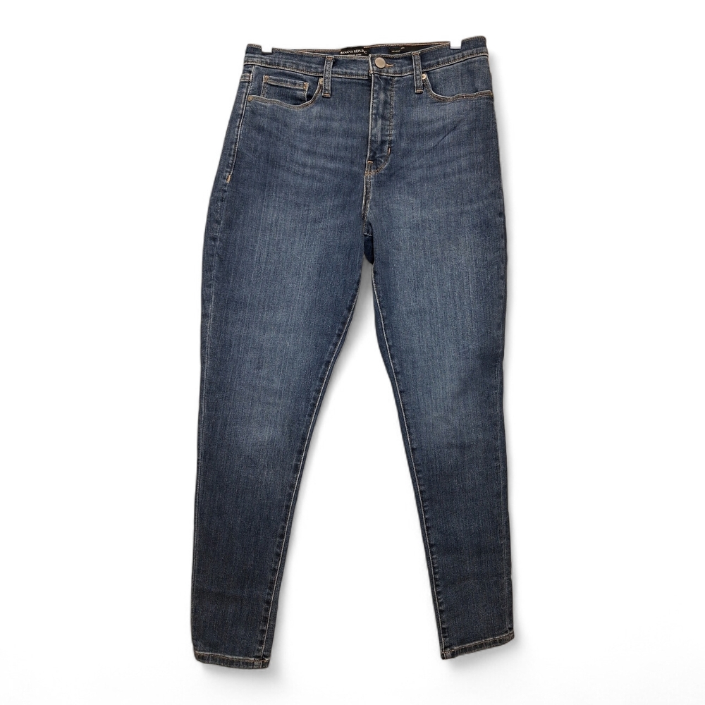 The product is a pair of Banana Republic Women's Blue Medium Wash High-Rise Skin